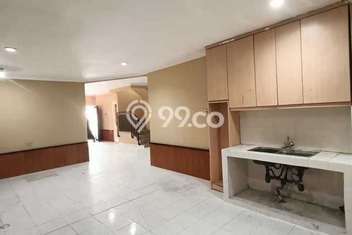 Rumah Kontrakan Jakarta Utara LT 360m2 LB 600m2 Kawasan Pluit Rumah Kontrakan Jakarta Utara LT 360m2 LB 600m2 Kawasan Pluit