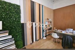 Rumah Asri area Jatinegara, 2 KT, Lingkungan Tenang, LT 390m² LB 550m² Rumah Asri area Jatinegara, 2 KT, Lingkungan Tenang, LT 390m² LB 550m²