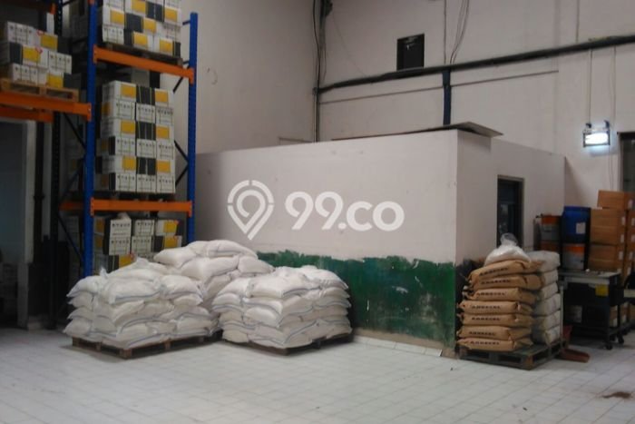 Area Ramai! Gudang Dijual di Tangerang untuk Bisnis Luas Bangunan 780m2 Area Ramai! Gudang Dijual di Tangerang untuk Bisnis Luas Bangunan 780m2