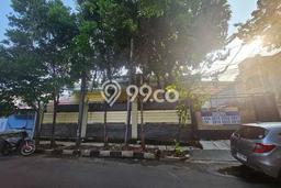 Disewakan! Rumah 5 Kamar Tidur &
4 Kamar Mandi di Sunter, Jakarta Utara Disewakan! Rumah 5 Kamar Tidur &
4 Kamar Mandi di Sunter, Jakarta Utara