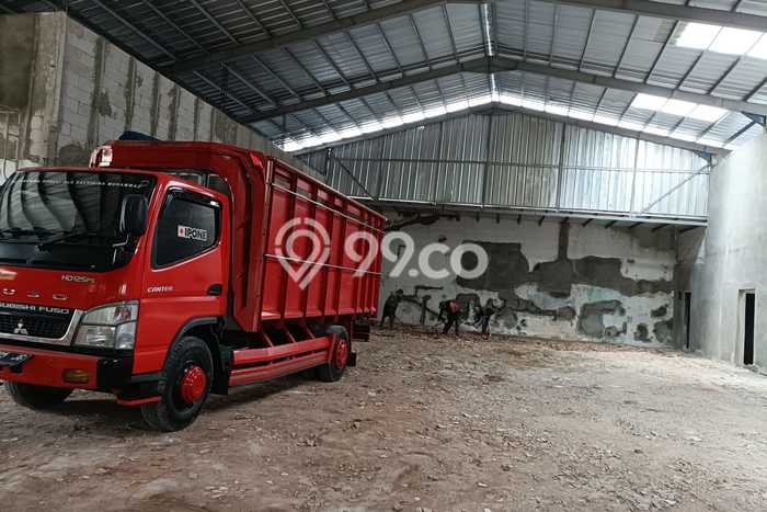 PRIME LOCATION! Gudang di Cakung, Luas 800m², Kawasan Ramai, Siap Untuk Digunakan PRIME LOCATION! Gudang di Cakung, Luas 800m², Kawasan Ramai, Siap Untuk Digunakan