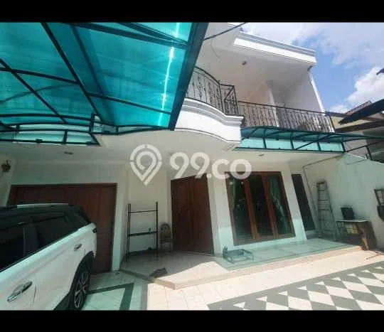 SPECIAL PRICE! Rumah area Kelapa Gading, 4 KM, Akses Mudah Pusat Kota, Luas 200m2m² Bangunan 300m2m² SPECIAL PRICE! Rumah area Kelapa Gading, 4 KM, Akses Mudah Pusat Kota, Luas 200m2m² Bangunan 300m2m²