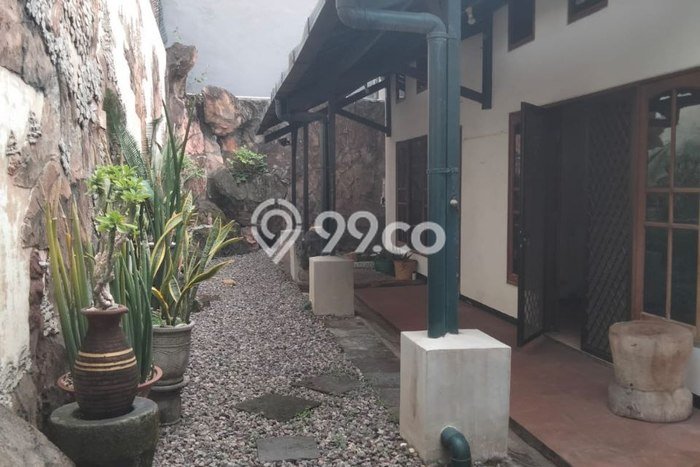 Siap Huni Rumah Mewah 5 Kamar di Gayungan Dekat ke Mana Saja Siap Huni Rumah Mewah 5 Kamar di Gayungan Dekat ke Mana Saja