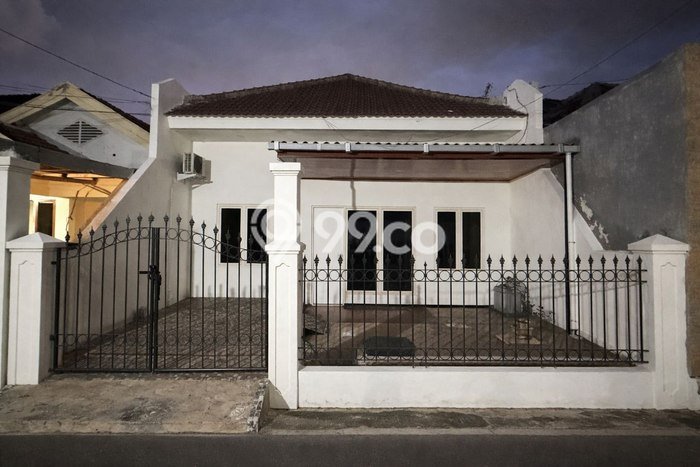 Dijual Cepat Rumah Favorit Siap Huni LB 120m2 di Waru, Sidoarjo Dijual Cepat Rumah Favorit Siap Huni LB 120m2 di Waru, Sidoarjo