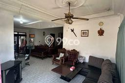 Jual Rumah Bagus Siap Huni LB 281m2 di Wonocolo, Surabaya Jual Rumah Bagus Siap Huni LB 281m2 di Wonocolo, Surabaya