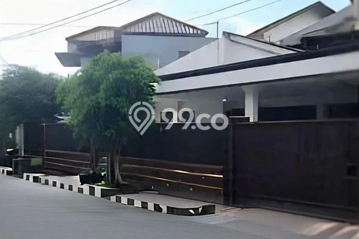 Rumah di Surabaya Kondisi Baik Minimalis Dekat Fasilitas Publik Rumah di Surabaya Kondisi Baik Minimalis Dekat Fasilitas Publik