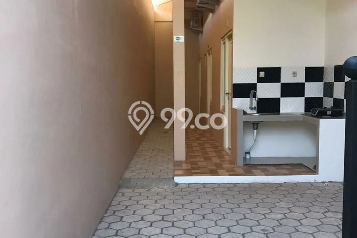Dijual Kost Strategis di Sukolilo, Surabaya 7 KT, 7 KM, Luas Bangunan 150m2 Dijual Kost Strategis di Sukolilo, Surabaya 7 KT, 7 KM, Luas Bangunan 150m2