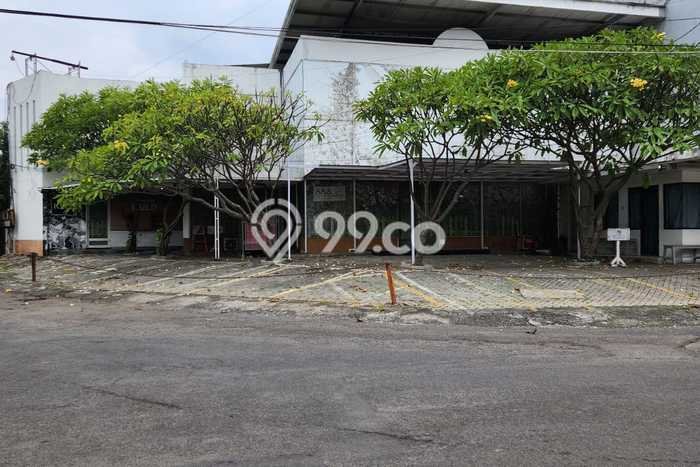 Komersial Bagus Dijual LB 500m2 Lokasi Strategis Surabaya Area Cocok untuk Berbisnis Komersial Bagus Dijual LB 500m2 Lokasi Strategis Surabaya Area Cocok untuk Berbisnis