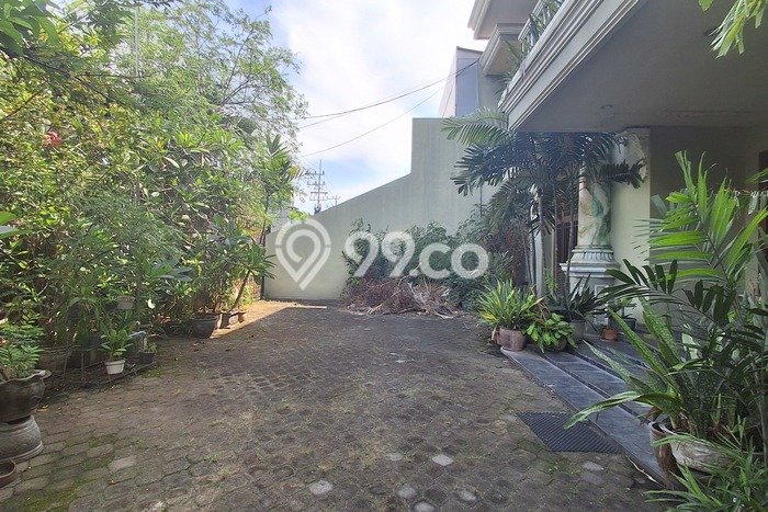 Rumah Luxury Modern Siap Huni di Dharma Husada Surabaya Rumah Luxury Modern Siap Huni di Dharma Husada Surabaya