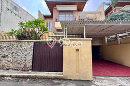 Ready to Use! Premium House LT 260m2 Desain Modern di Kemang Ready to Use! Premium House LT 260m2 Desain Modern di Kemang