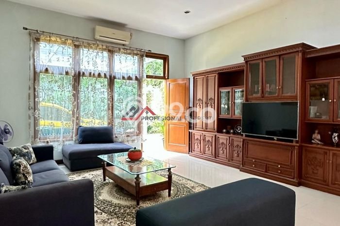Rumah Mewah LB 600m2 Siap Huni Desain Elegan di Warung Buncit, Jakarta Selatan Rumah Mewah LB 600m2 Siap Huni Desain Elegan di Warung Buncit, Jakarta Selatan