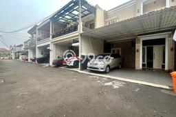 Ready to Use! Luxury House LT 120m2 Desain Elegan di Lebak Bulus Ready to Use! Luxury House LT 120m2 Desain Elegan di Lebak Bulus