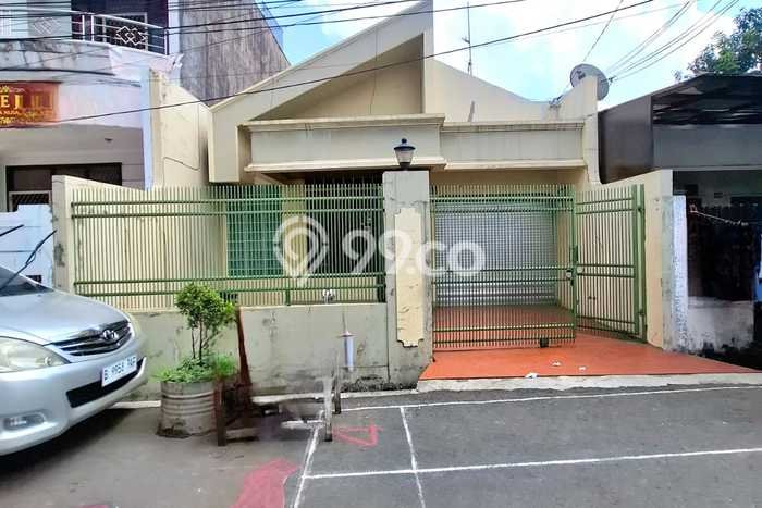 Rumah Bagus di Slipi, Jakarta Barat, Luas 125m2m² LB 105m2m² DIJUAL CEPAT! Rumah Bagus di Slipi, Jakarta Barat, Luas 125m2m² LB 105m2m² DIJUAL CEPAT!