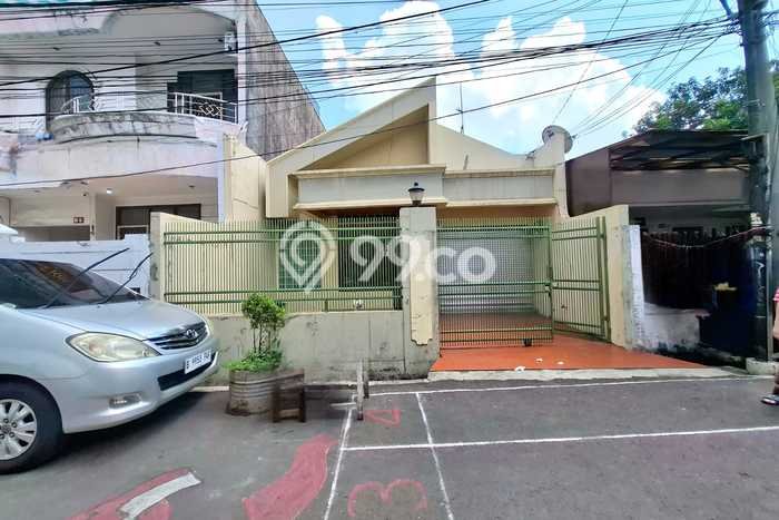 Rumah Bagus di Slipi, Jakarta Barat, Luas 125m2m² LB 105m2m² DIJUAL CEPAT! Rumah Bagus di Slipi, Jakarta Barat, Luas 125m2m² LB 105m2m² DIJUAL CEPAT!