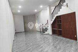 Ruko Disewa di Jakarta Barat dengan LB 300m2 Area Komersial Ramai Ruko Disewa di Jakarta Barat dengan LB 300m2 Area Komersial Ramai