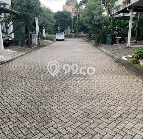 Dijual Rumah Mewah Elegan Dengan View Cantik di Joglo, Jakarta Barat Dijual Rumah Mewah Elegan Dengan View Cantik di Joglo, Jakarta Barat