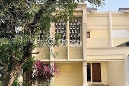 Rumah Elit Modern Tanpa Renovasi di BSD City Tangerang Rumah Elit Modern Tanpa Renovasi di BSD City Tangerang