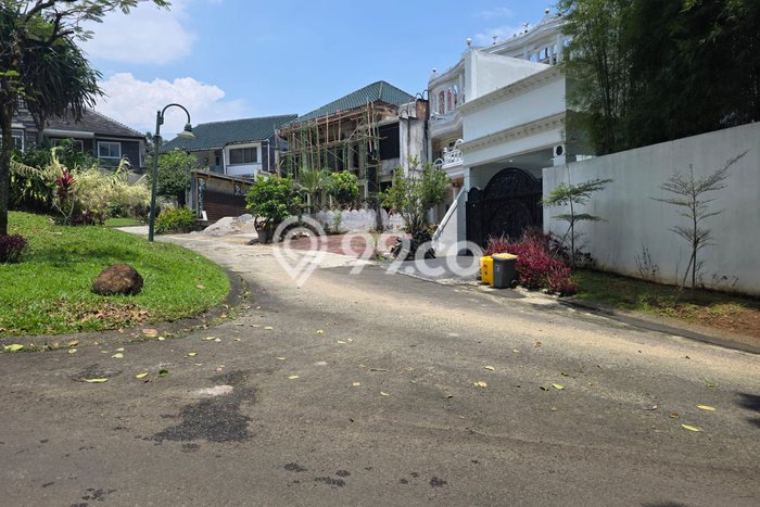 Rumah Mewah LB 600m2 Siap Pakai Desain Elegan di Sentul City, Bogor Rumah Mewah LB 600m2 Siap Pakai Desain Elegan di Sentul City, Bogor
