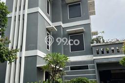 Hot Offer Hunian Premium Ideal dan Luas di Kramat Jati, Jakarta Timur Hot Offer Hunian Premium Ideal dan Luas di Kramat Jati, Jakarta Timur