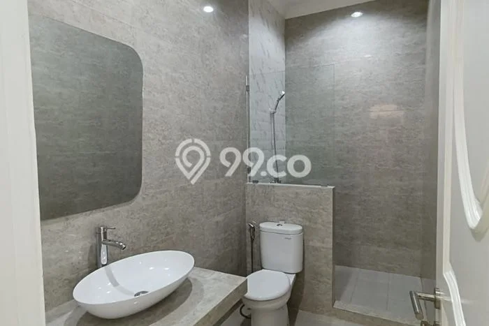 For Sale! Luxury House LT 200m2 Desain Modern di Pluit For Sale! Luxury House LT 200m2 Desain Modern di Pluit