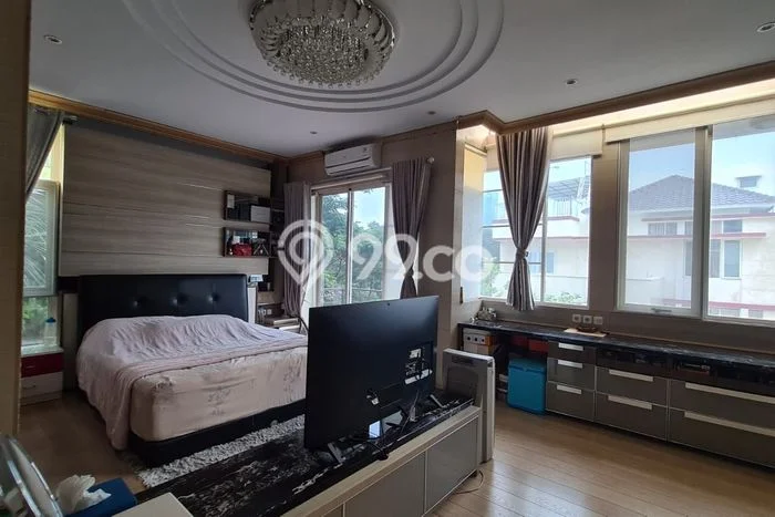 Dijual Rumah Luas Megah Dengan View Cantik di Pantai Indah Kapuk, Jakarta Utara Dijual Rumah Luas Megah Dengan View Cantik di Pantai Indah Kapuk, Jakarta Utara