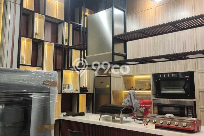 Unit Gudang Dijual di Jakarta Utara LT 450m2 & LB 1200m2 Unit Gudang Dijual di Jakarta Utara LT 450m2 & LB 1200m2