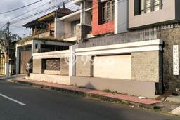 Rumah Siap Pakai area , Denpasar, Luas 430m2m² Bangunan 400m2m² Rumah Siap Pakai area , Denpasar, Luas 430m2m² Bangunan 400m2m²