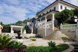 Dijual! Vila di Lembang, Ukuran 1000m2m², Lokasi Strategis Dijual! Vila di Lembang, Ukuran 1000m2m², Lokasi Strategis