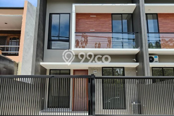 Rumah di Kawasan Tenggilis Mejoyo, Lingkungan Elite 5 KT Rumah di Kawasan Tenggilis Mejoyo, Lingkungan Elite 5 KT
