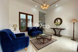 Rumah EXCLUSIVE! area Cinere, Depok, LT 240m² LB 375m², HARGA SPESIAL Rumah EXCLUSIVE! area Cinere, Depok, LT 240m² LB 375m², HARGA SPESIAL