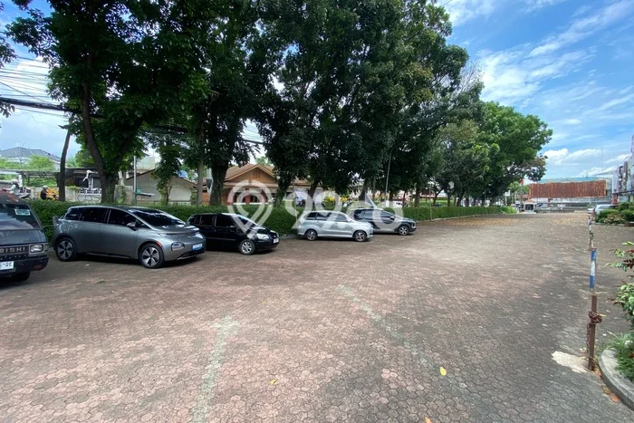 LOKASI SUPER STRATEGIS! Ruko Kawasan Tajur, Luas 320m2m², Ramai Pengunjung LOKASI SUPER STRATEGIS! Ruko Kawasan Tajur, Luas 320m2m², Ramai Pengunjung
