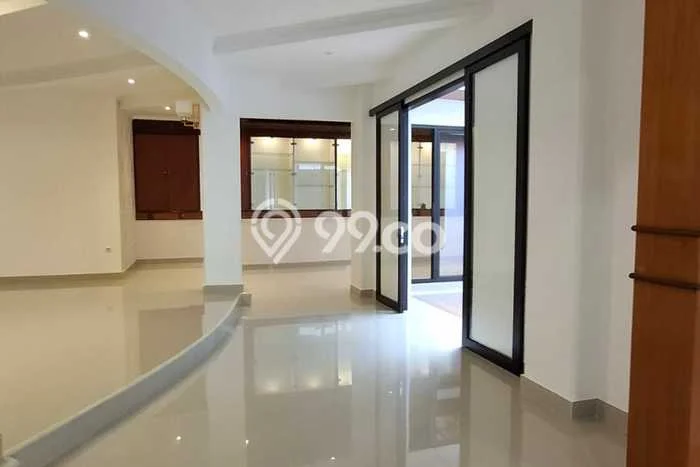 Hunian Mewah Dijual LT 205m2 di Cinere, Depok Hunian Mewah Dijual LT 205m2 di Cinere, Depok
