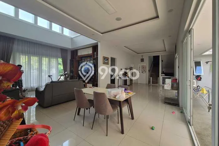 Rumah Mewah Siap Huni LT 330m2 di Gajah Mungkur, Semarang Rumah Mewah Siap Huni LT 330m2 di Gajah Mungkur, Semarang