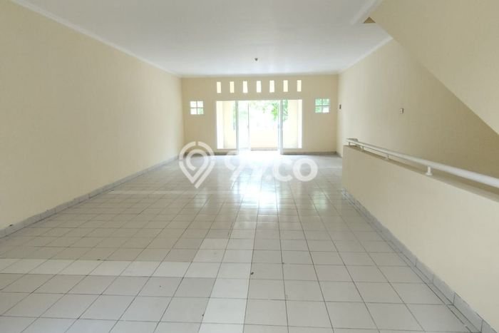 LOKASI PREMIUM! Ruko di Mijen, Luas 278m², Jalan Utama LOKASI PREMIUM! Ruko di Mijen, Luas 278m², Jalan Utama