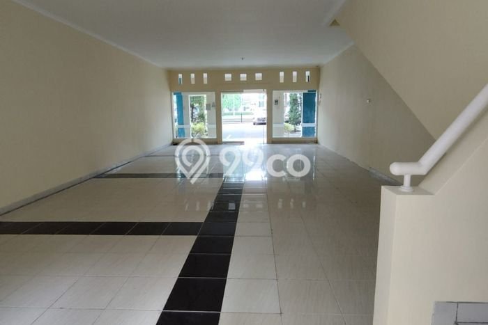 LOKASI PREMIUM! Ruko di Mijen, Luas 278m², Jalan Utama LOKASI PREMIUM! Ruko di Mijen, Luas 278m², Jalan Utama