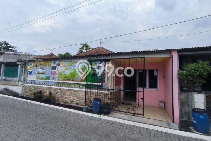 Jual Rumah Favorit Siap Huni LB 100m2 di Semarang Barat, Semarang Jual Rumah Favorit Siap Huni LB 100m2 di Semarang Barat, Semarang