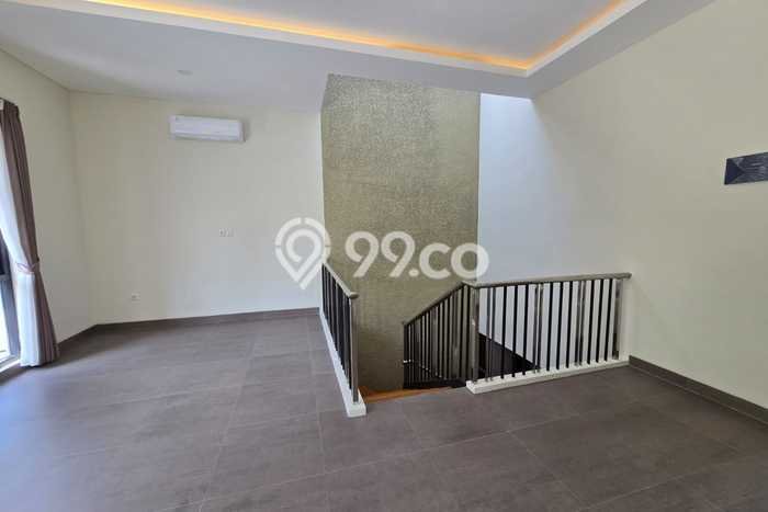 Dijual Rumah Luas Elegan Dengan View Eksklusif di Candi Golf, Semarang Dijual Rumah Luas Elegan Dengan View Eksklusif di Candi Golf, Semarang