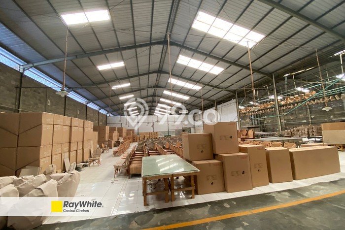 Unit Gudang Paling Strategis di Plumbon Cirebon dengan LB 12000m2 Unit Gudang Paling Strategis di Plumbon Cirebon dengan LB 12000m2