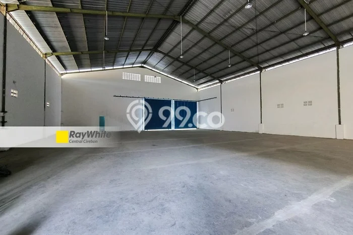 Gudang disewakan di Semarang Barat Semarang dengan luas bangunan 800m2 Gudang disewakan di Semarang Barat Semarang dengan luas bangunan 800m2