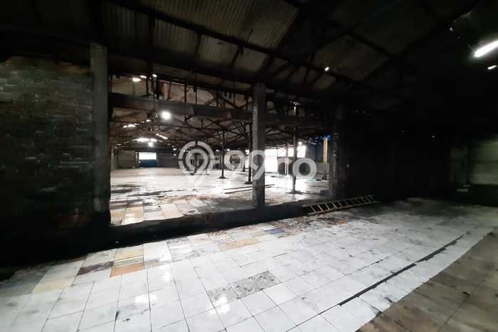Unit Gudang Disewa Lokasi Plumbon, Cirebon Spesifikasi Luas Bangunan 1500m2 Unit Gudang Disewa Lokasi Plumbon, Cirebon Spesifikasi Luas Bangunan 1500m2