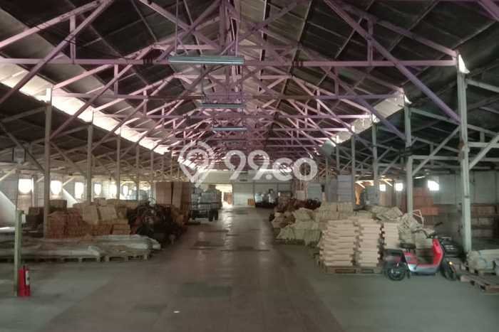 Gudang paling strategis disewakan di Plumbon Cirebon Gudang paling strategis disewakan di Plumbon Cirebon