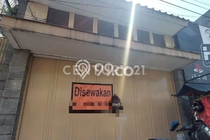 Ruko Disewa di Bandung dengan LB 100m2 Area Komersial Ramai Ruko Disewa di Bandung dengan LB 100m2 Area Komersial Ramai