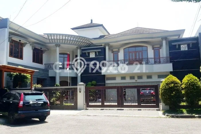 Dijual Hunian Mewah dengan Fasilitas Sekitar Komplit di Batununggal, Bandung Dijual Hunian Mewah dengan Fasilitas Sekitar Komplit di Batununggal, Bandung