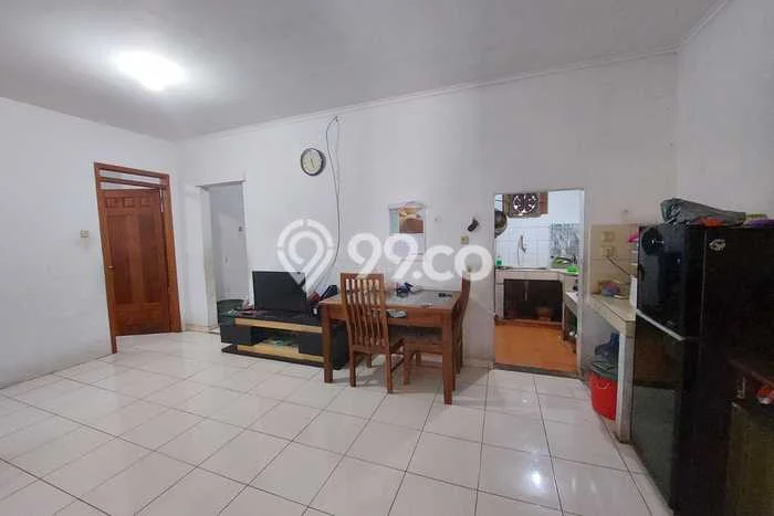 Dijual Rumah 4 Kamar Lokasi Ideal Bagus dan Strategis di Babakan Ciparay Dijual Rumah 4 Kamar Lokasi Ideal Bagus dan Strategis di Babakan Ciparay