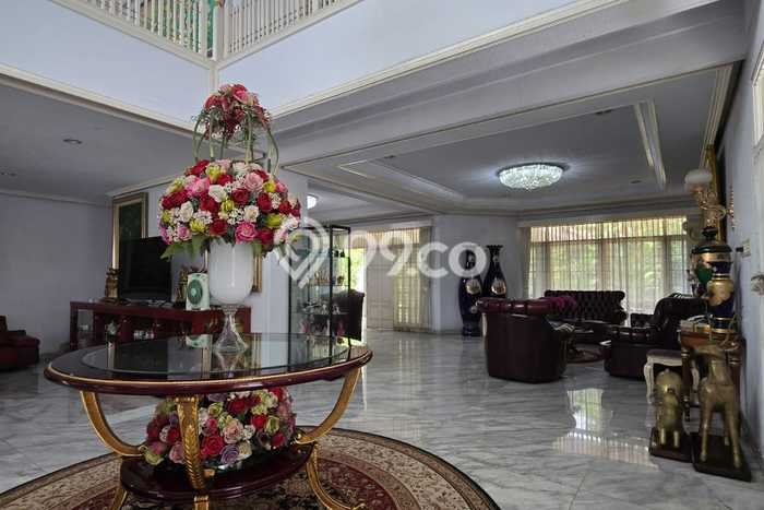 For Sale! Premium House LT 1450m2 Desain Modern di Pondok Labu For Sale! Premium House LT 1450m2 Desain Modern di Pondok Labu