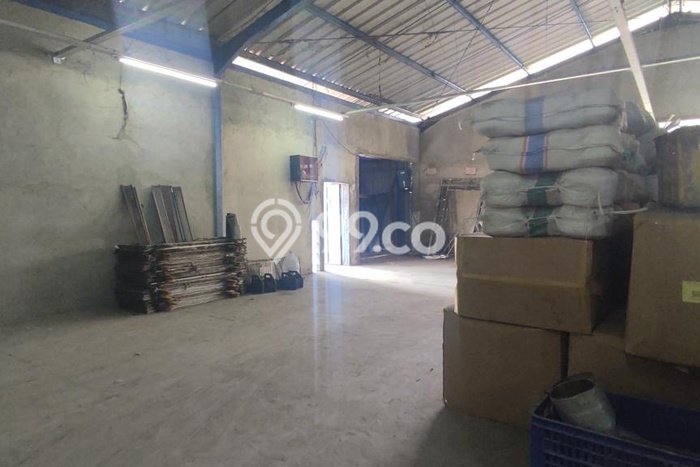 Gudang Dijual di Batujajar LT 1027m2, LB 800m2 Solusi Investasi Cerdas Gudang Dijual di Batujajar LT 1027m2, LB 800m2 Solusi Investasi Cerdas