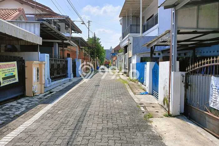 Lahan Dijual Lokasi Strategis di Semarang dengan Luas 160m2 Lahan Dijual Lokasi Strategis di Semarang dengan Luas 160m2