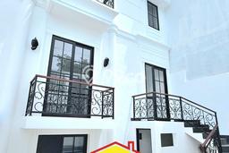 Dijual Rumah Luas Elegan Dengan View Cantik di Bintaro, Tangerang Selatan Dijual Rumah Luas Elegan Dengan View Cantik di Bintaro, Tangerang Selatan