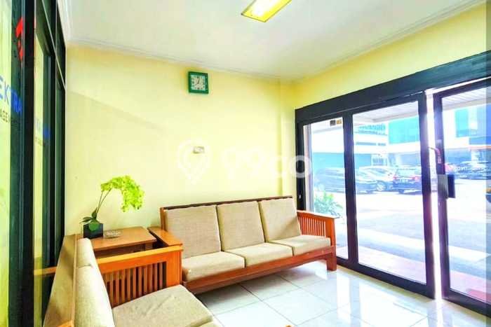 Ruko Dijual di Prime Area Jakarta Selatan Luas 210m2 Ruko Dijual di Prime Area Jakarta Selatan Luas 210m2