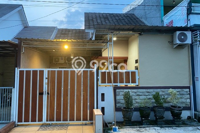 Rumah Modern Minimalis 3 Kamar Siap Huni di Sidoarjo Rumah Modern Minimalis 3 Kamar Siap Huni di Sidoarjo